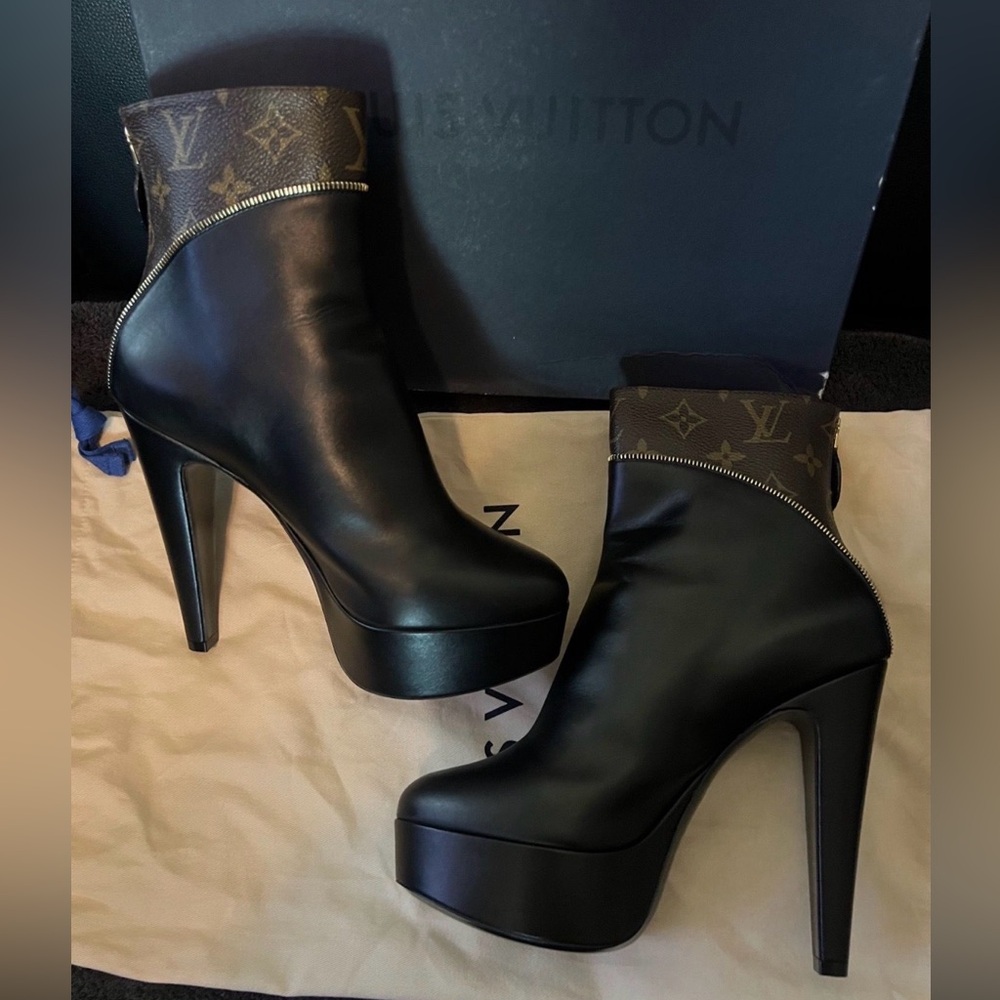 Louis Vuitton Afterglow Platform Ankle Boots - Picture 6 of 8